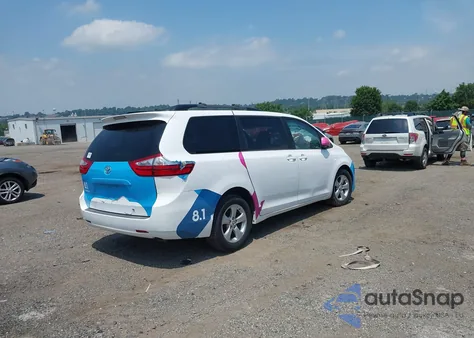 2017 Toyota Sienna Le 8 Passenger из США, поврежденный, VIN 5TDKZ3DC5HS806879